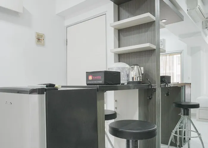 Comfort Studio At Menteng Square Apartment By Travelio