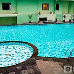 Comfort Studio At Menteng Square Apartment By Travelio