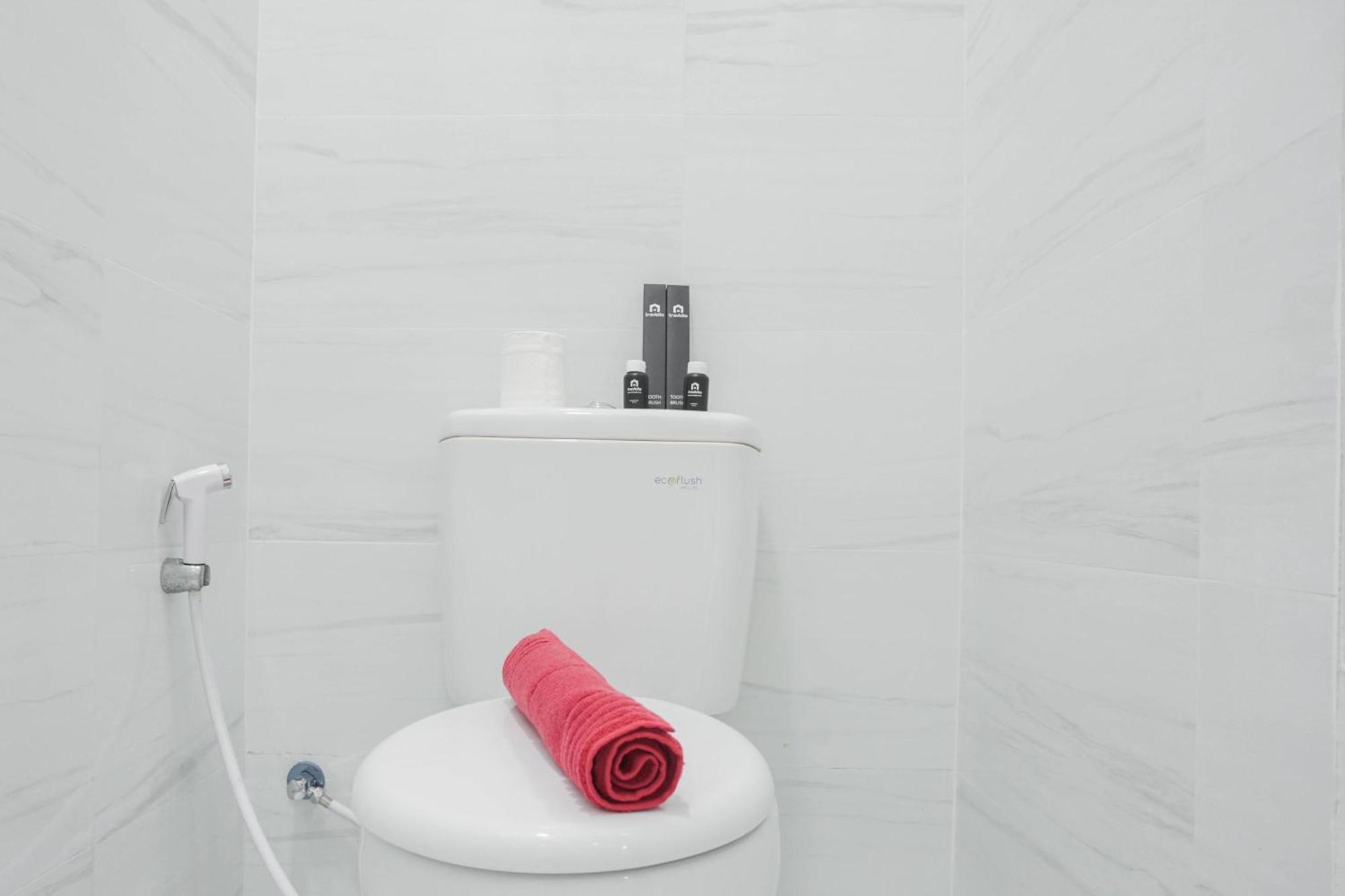 Comfort At Menteng Square By Travelio Apartemen Jakarta