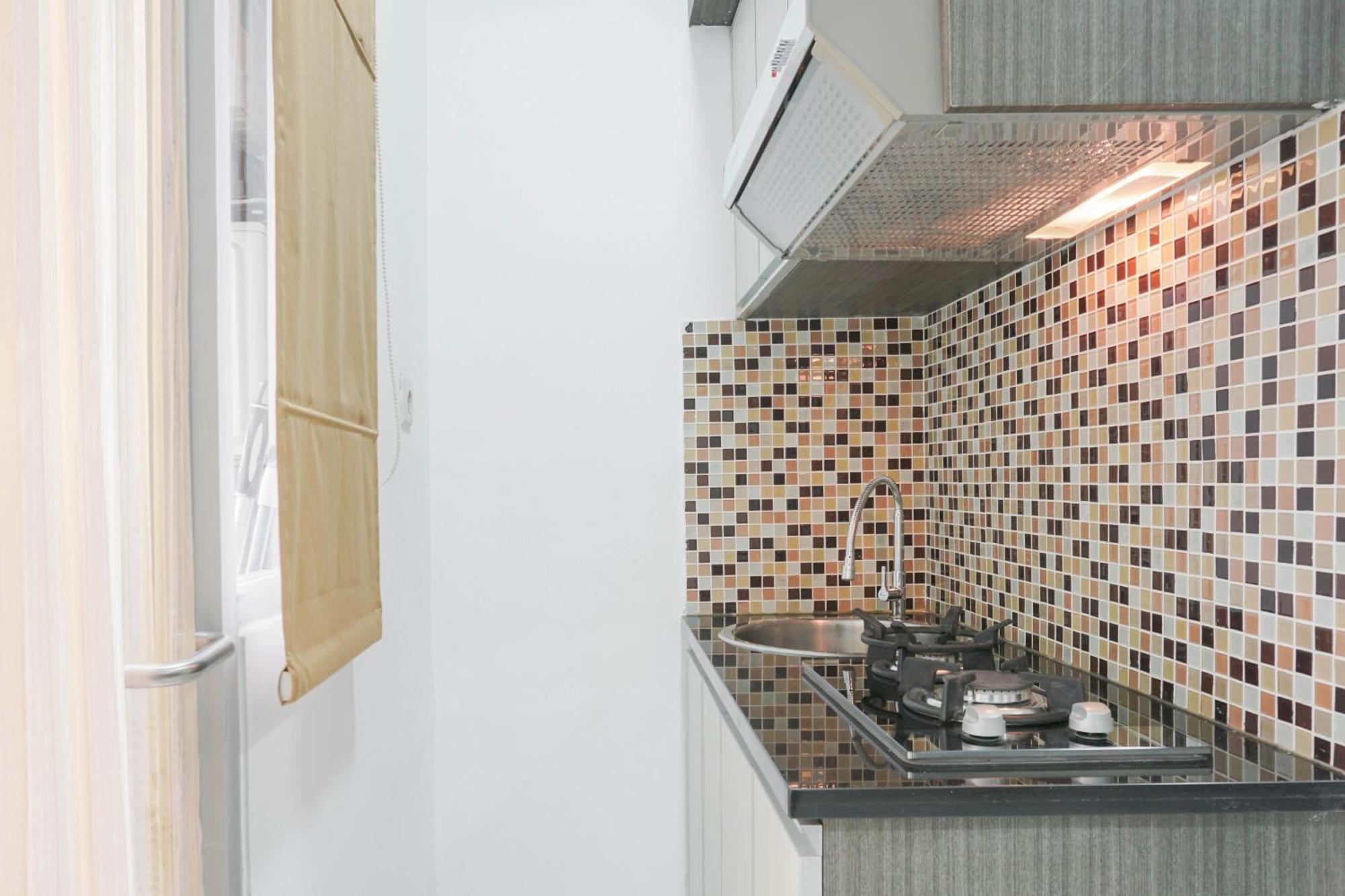 Appartement Comfort At Menteng Square By Travelio *